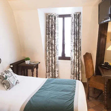 Castex Hotel 3*