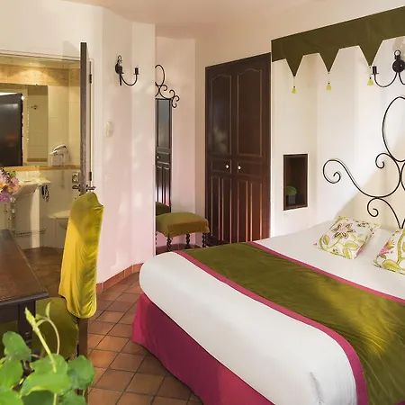 Castex Hotel