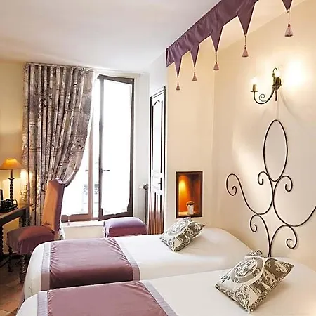 Hotel Castex 3*